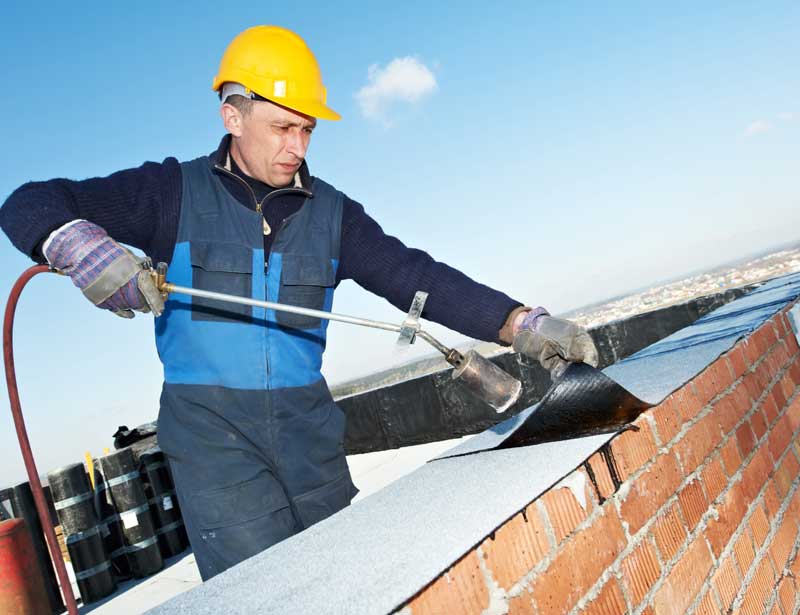SAFE TOITURE : couvreur toiturier charpentier en Belgique : Région Flamande, Wallonne, Bruxelles ... : Travaux de couverture faitage et zinguerie. Nettoyage, démoussage peinture hydrofuge toiture. Travaux de charpente et traitement des bois. Etanchéité toit plat et isolation toiture . Nettoyage, peinture et imperméabilisation façade. Nettoyage des extérieurs :pavé pierre bleu, klinker, dallage, terrasse …Intervention en Belgique : Région Flamande, Wallonne, Bruxelles ...